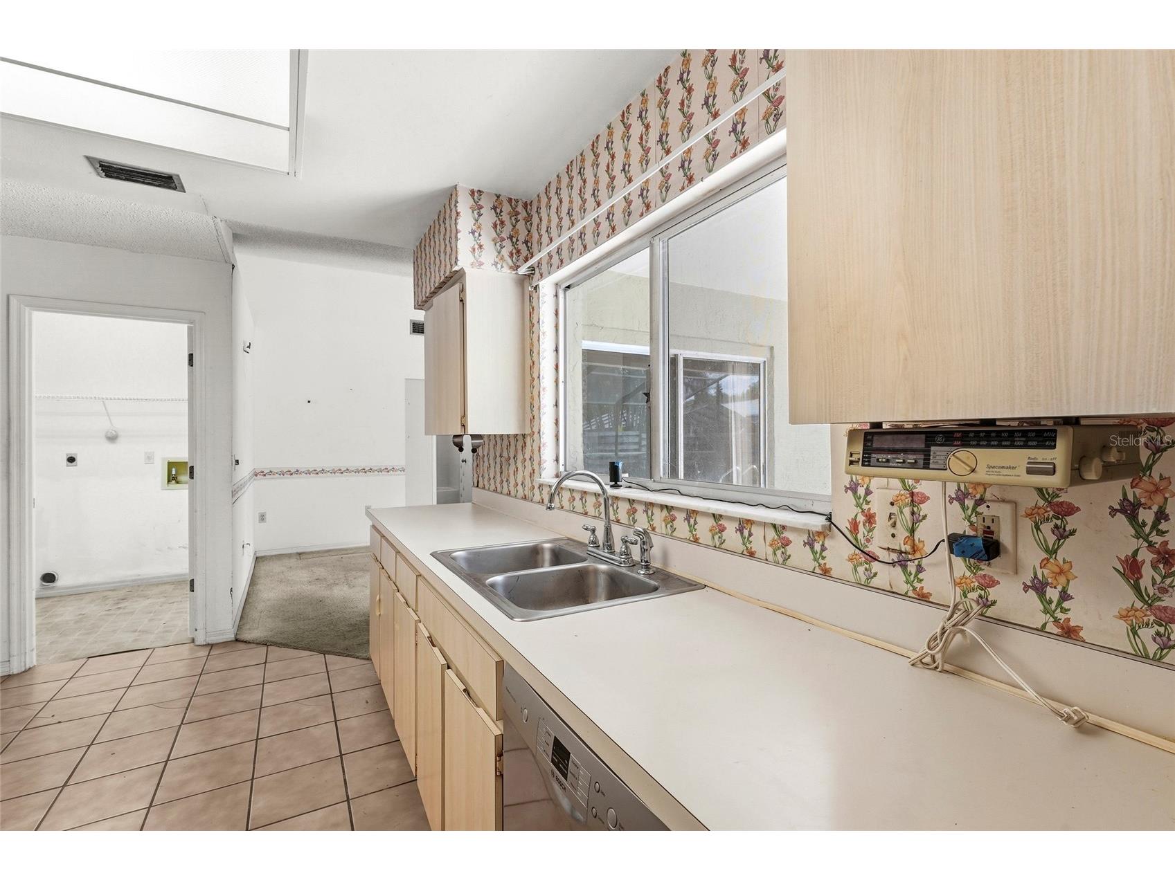 6909 9th Court E Sarasota FL 34243 A4693857 image15