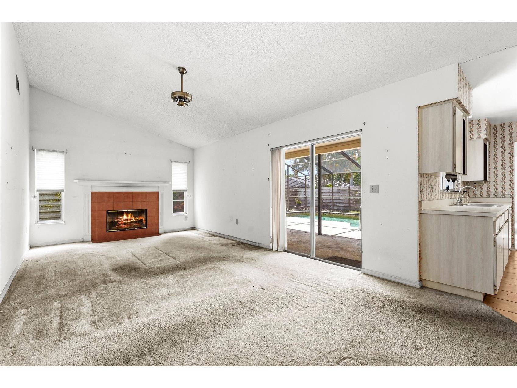6909 9th Court E Sarasota FL 34243 A4693857 image17