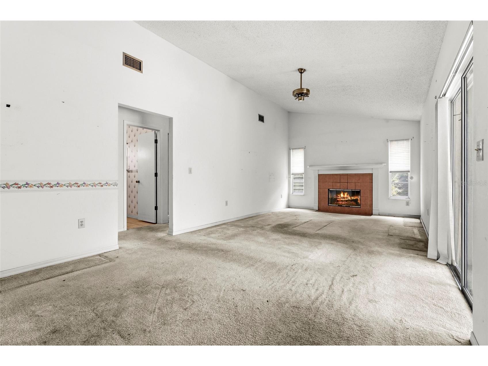 6909 9th Court E Sarasota FL 34243 A4693857 image18