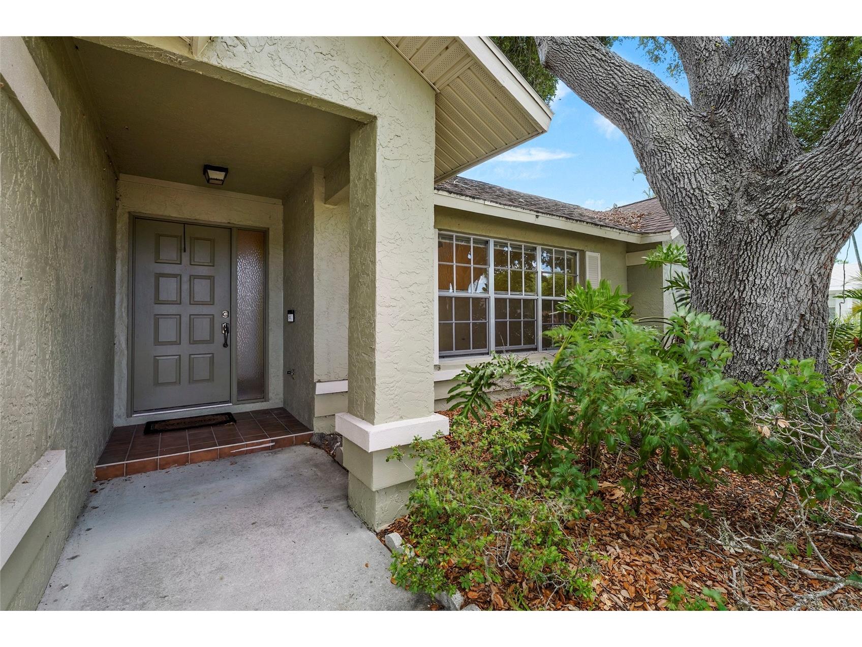 6909 9th Court E Sarasota FL 34243 A4693857 image3