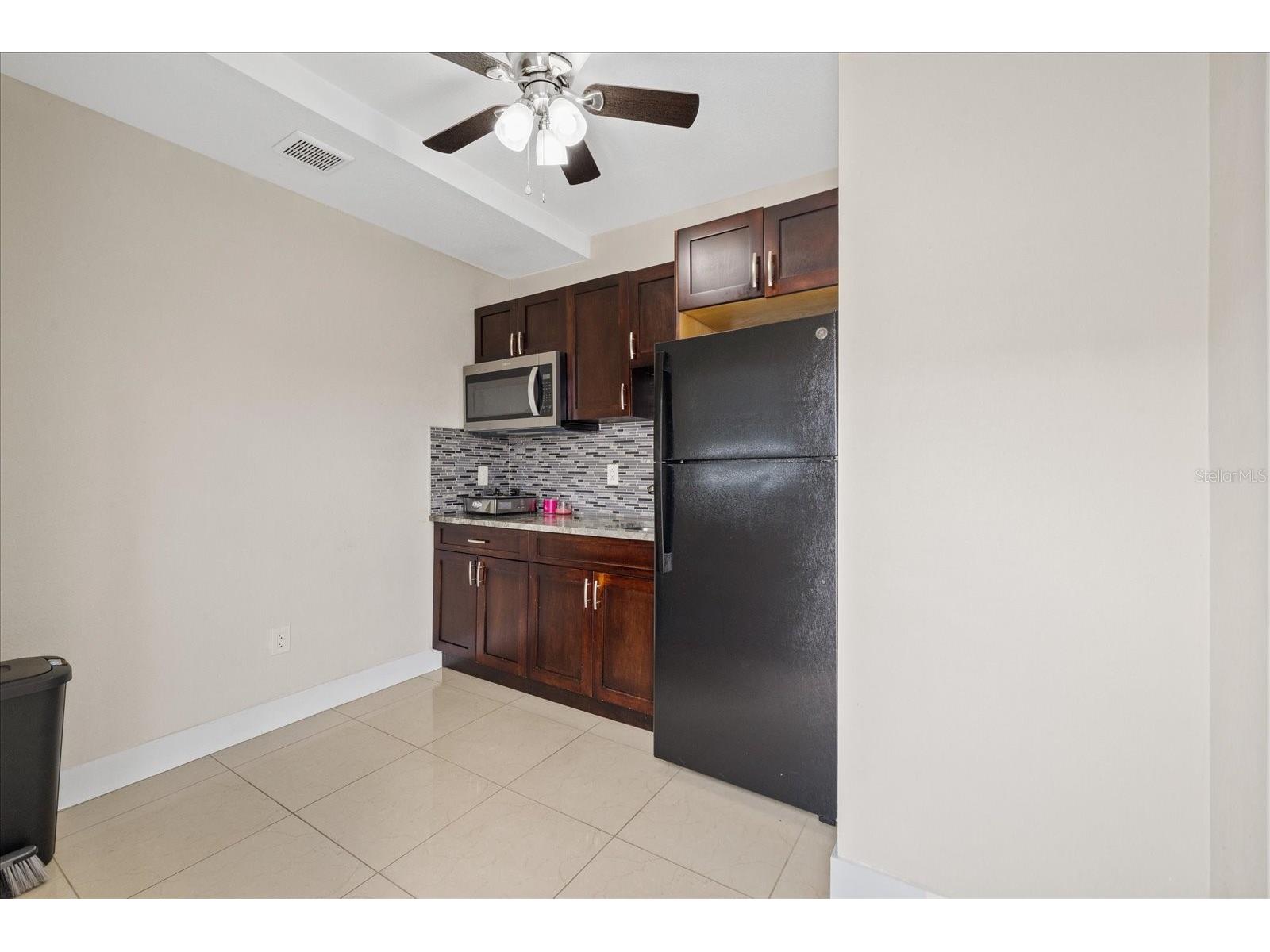 6909 N Lois Avenue Tampa FL 33614 TB8523887 image47