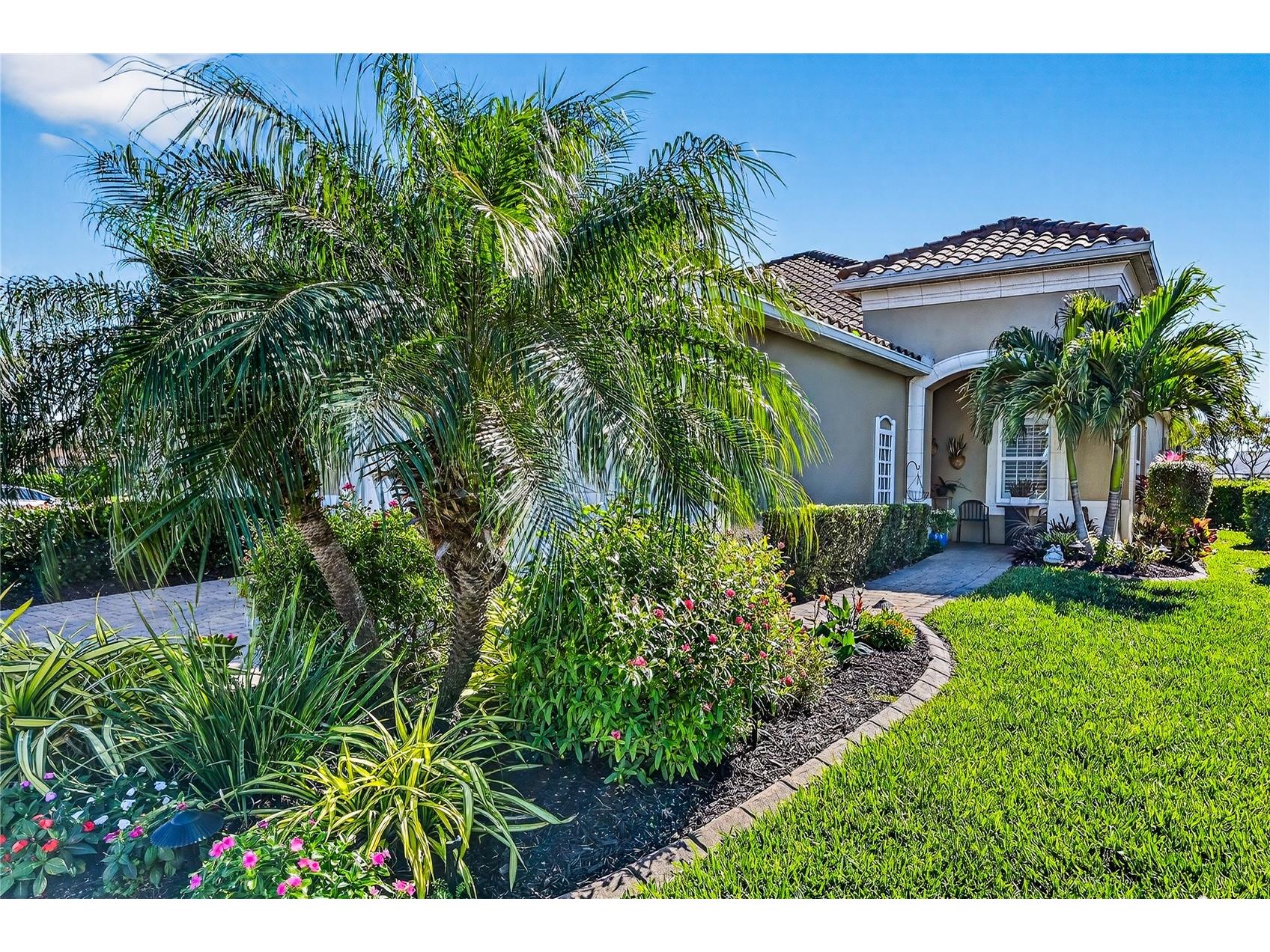 6909 Playa Bella Drive Bradenton FL 34209 A4679721 image1