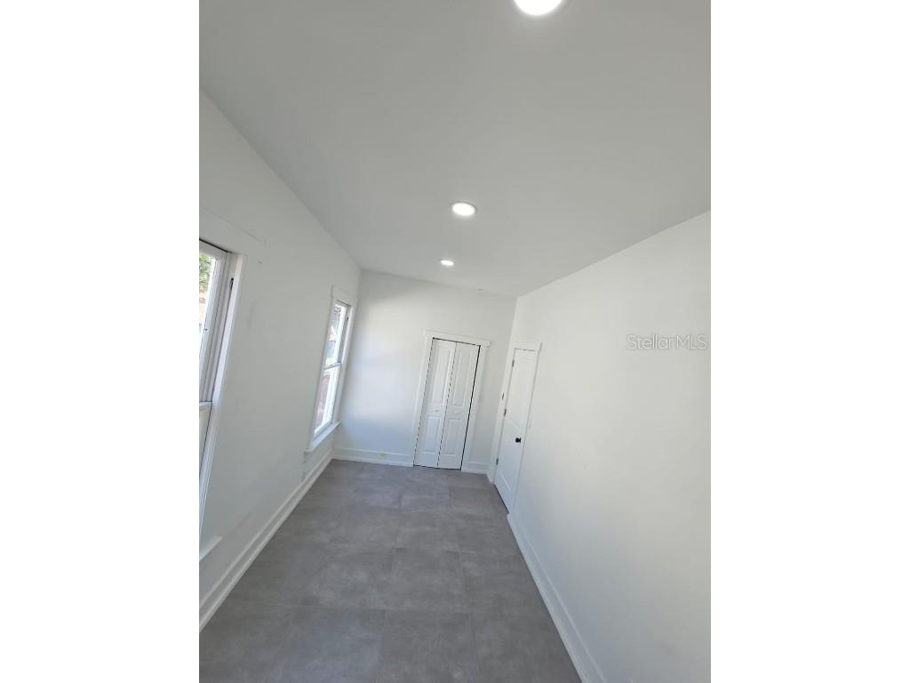 691 10th Avenue S #A Saint Petersburg FL 33701 TB8321974 image10