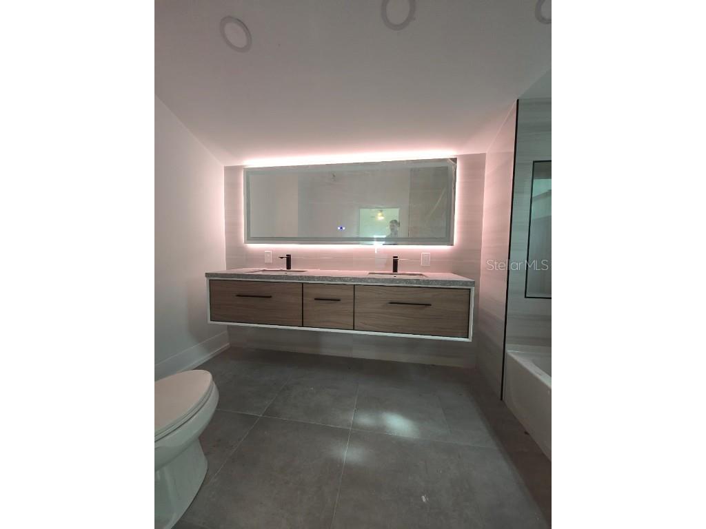 691 10th Avenue S #A Saint Petersburg FL 33701 TB8321974 image2