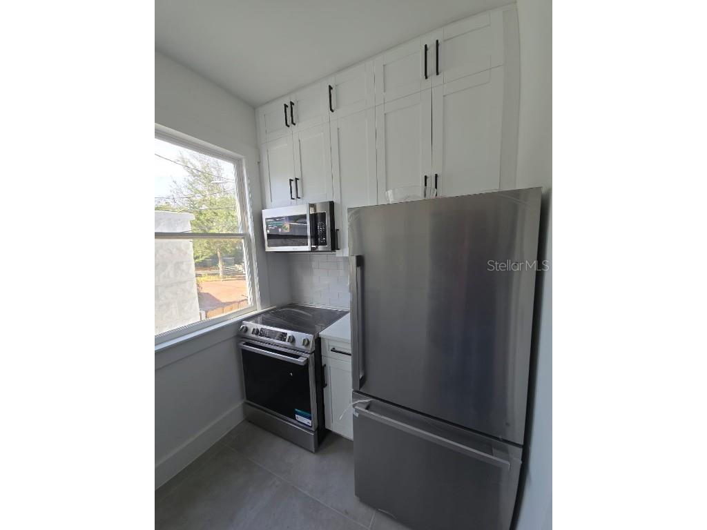 691 10th Avenue S #A Saint Petersburg FL 33701 TB8321974 image5