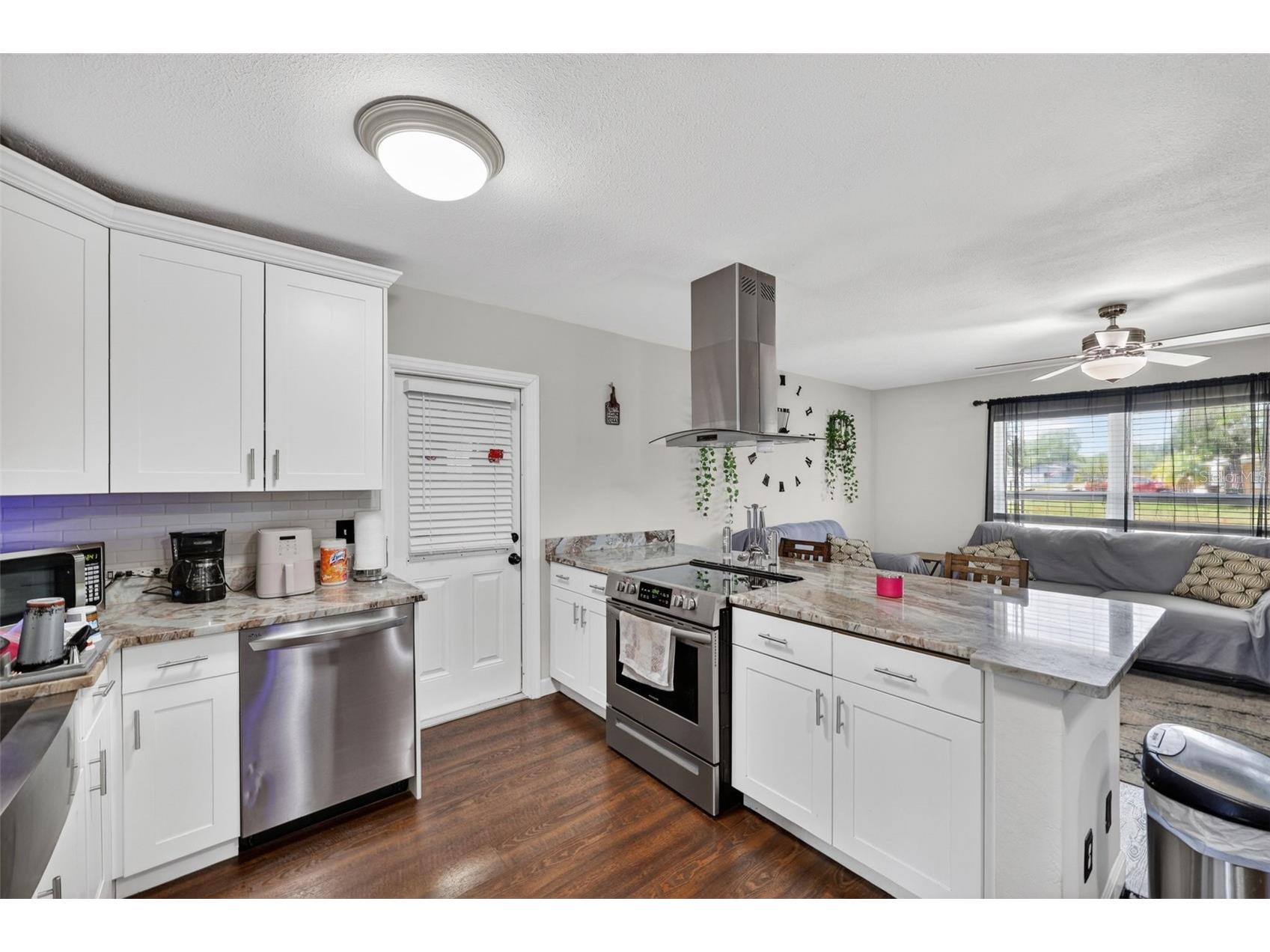 691 72nd Avenue N Saint Petersburg FL 33702 TB8507945 image15