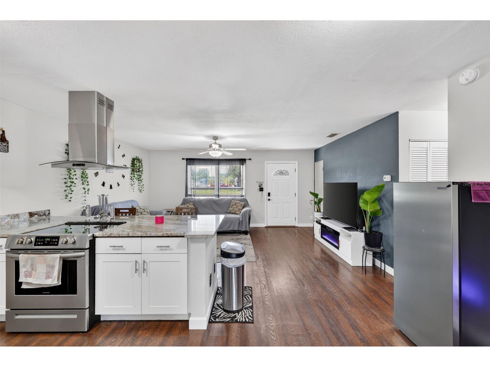691 72nd Avenue N Saint Petersburg FL 33702 TB8507945 image16
