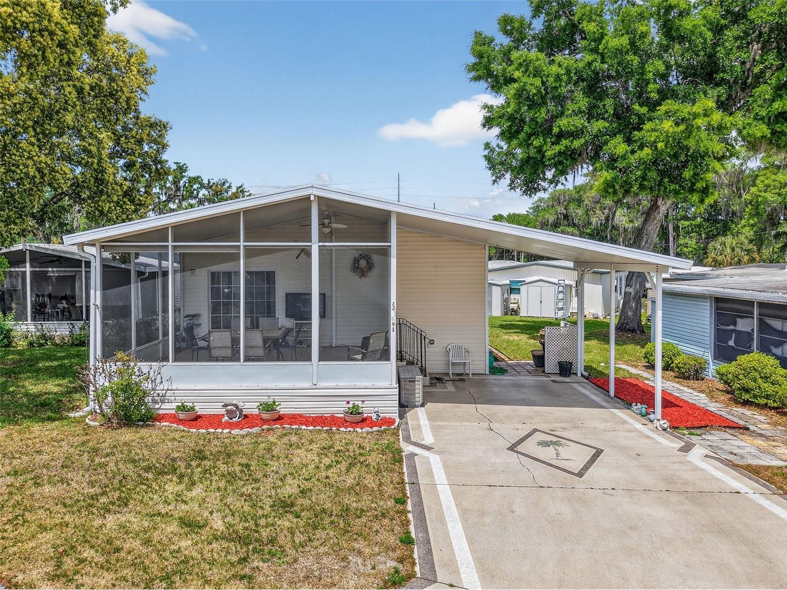691 Cindi Avenue Leesburg FL 34788 - LAKE EUSTIS G5110413 image1