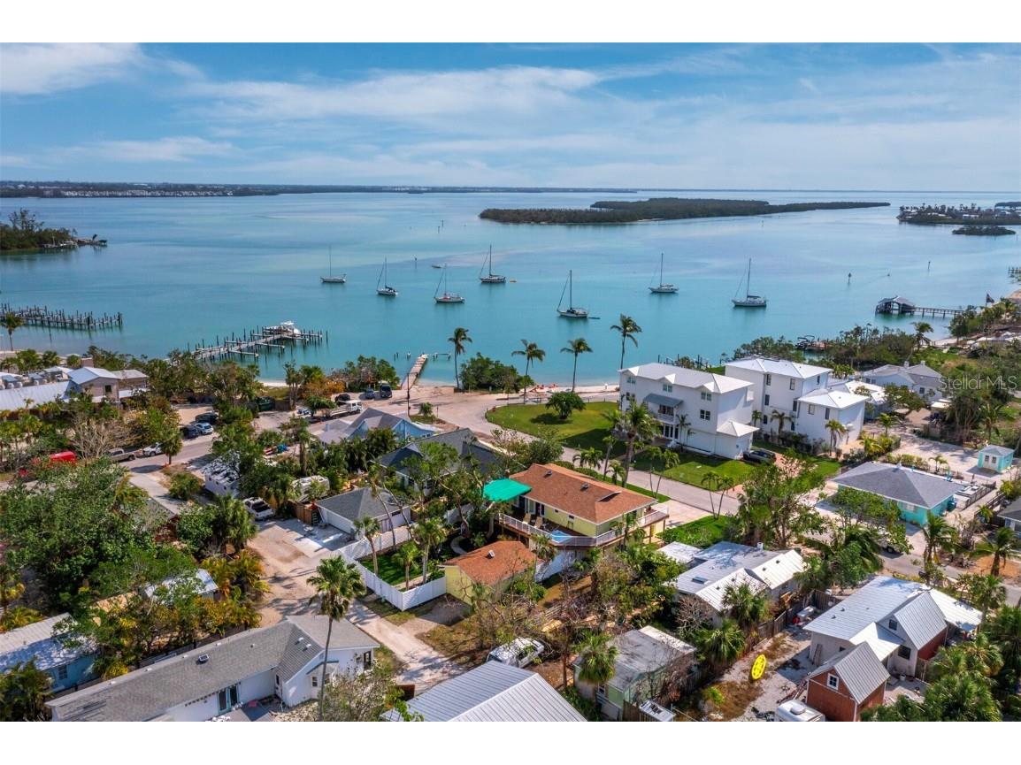 691 Linley Street Longboat Key FL 34228 A4640483 image1