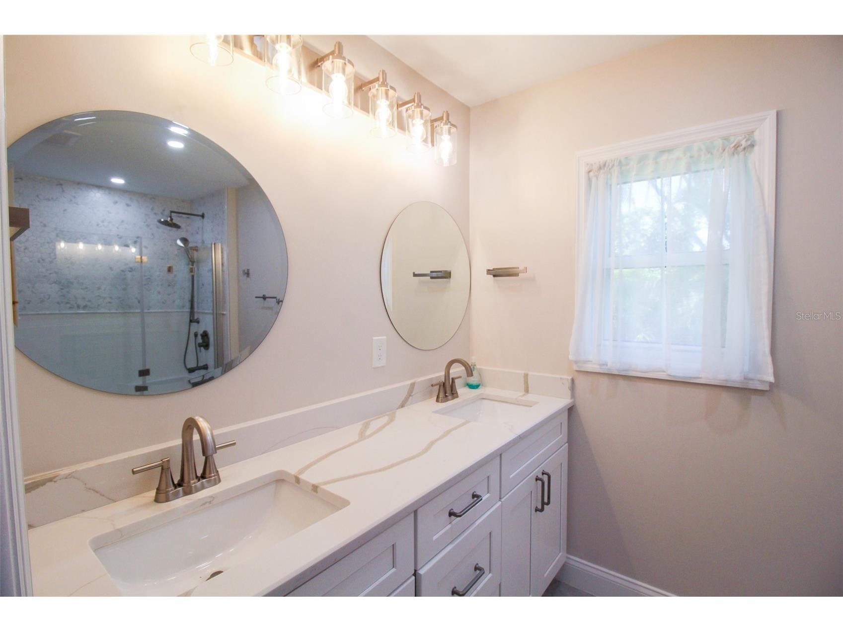 691 Russell Street Longboat Key FL 34228 A4699467 image21