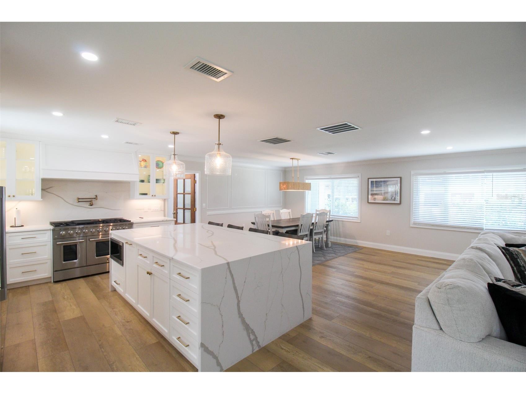 691 Russell Street Longboat Key FL 34228 A4699467 image26