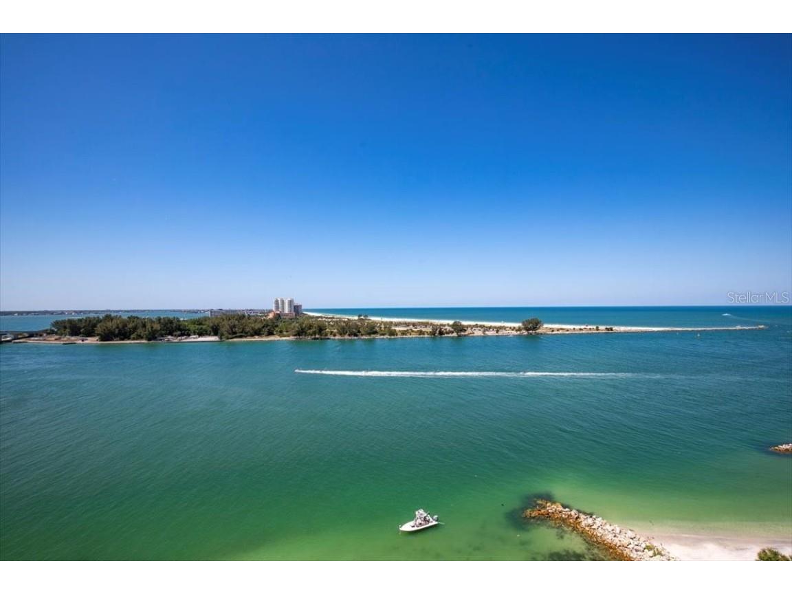 691 S Gulfview Boulevard #1212 Clearwater Beach FL 33767 U8168439 image1