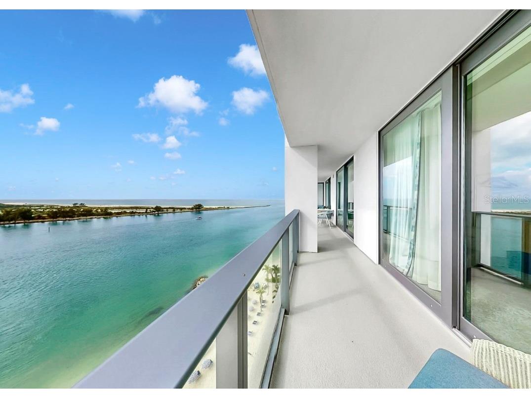 691 S Gulfview Boulevard #1410 Clearwater Beach FL 33767 TB8462252 image1