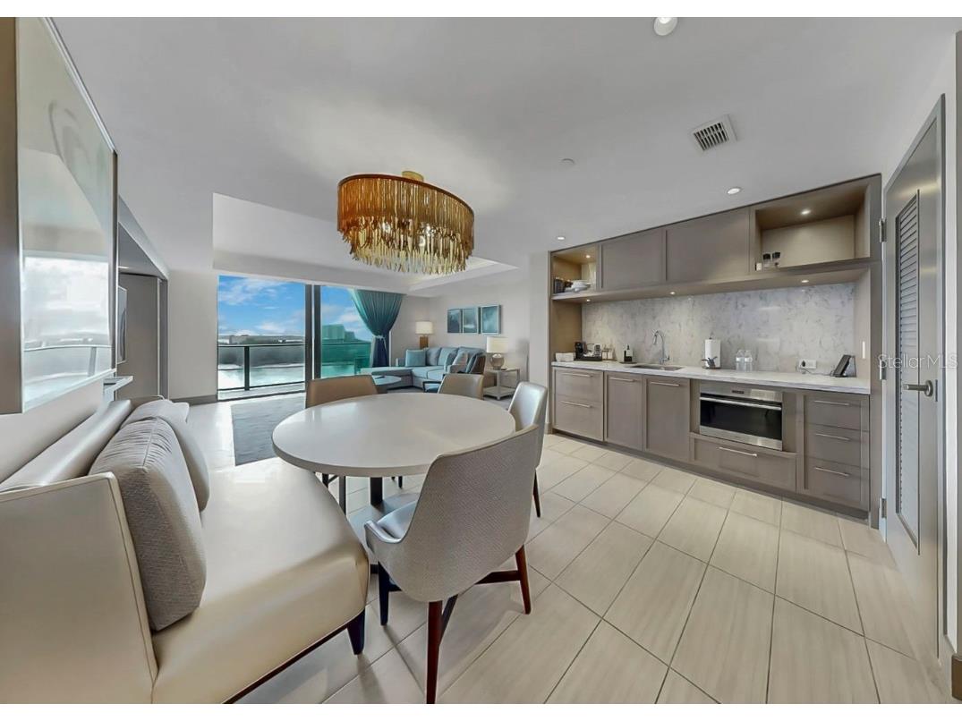 691 S Gulfview Boulevard #1410 Clearwater Beach FL 33767 TB8462252 image3