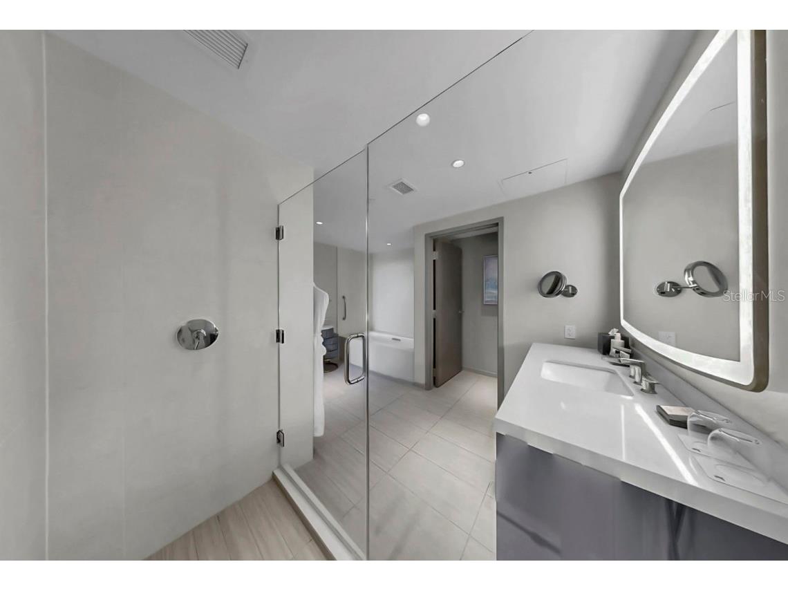 691 S Gulfview Boulevard #1410 Clearwater Beach FL 33767 TB8462252 image37