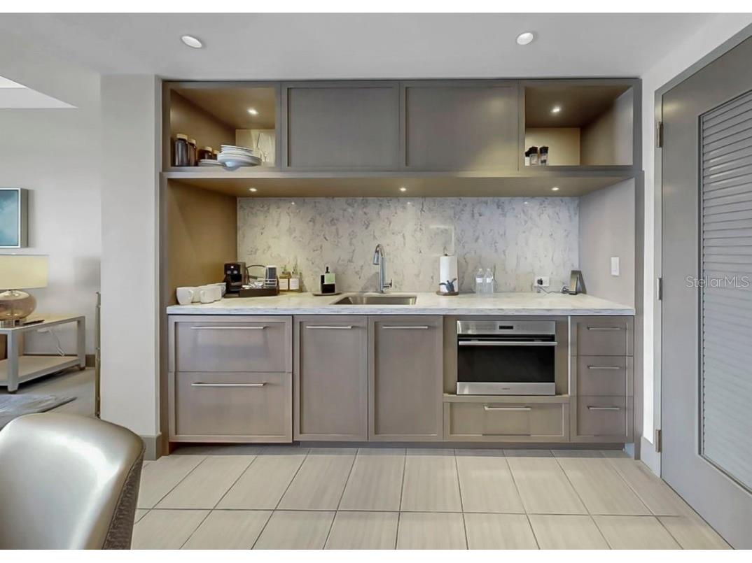 691 S Gulfview Boulevard #1410 Clearwater Beach FL 33767 TB8462252 image5