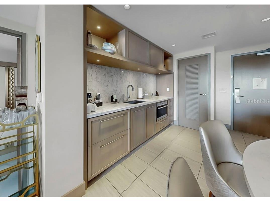 691 S Gulfview Boulevard #1410 Clearwater Beach FL 33767 TB8462252 image6