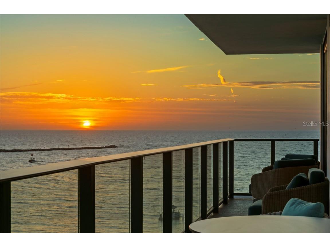 691 S Gulfview Boulevard #715 Clearwater Beach FL 33767 U8215783 image1