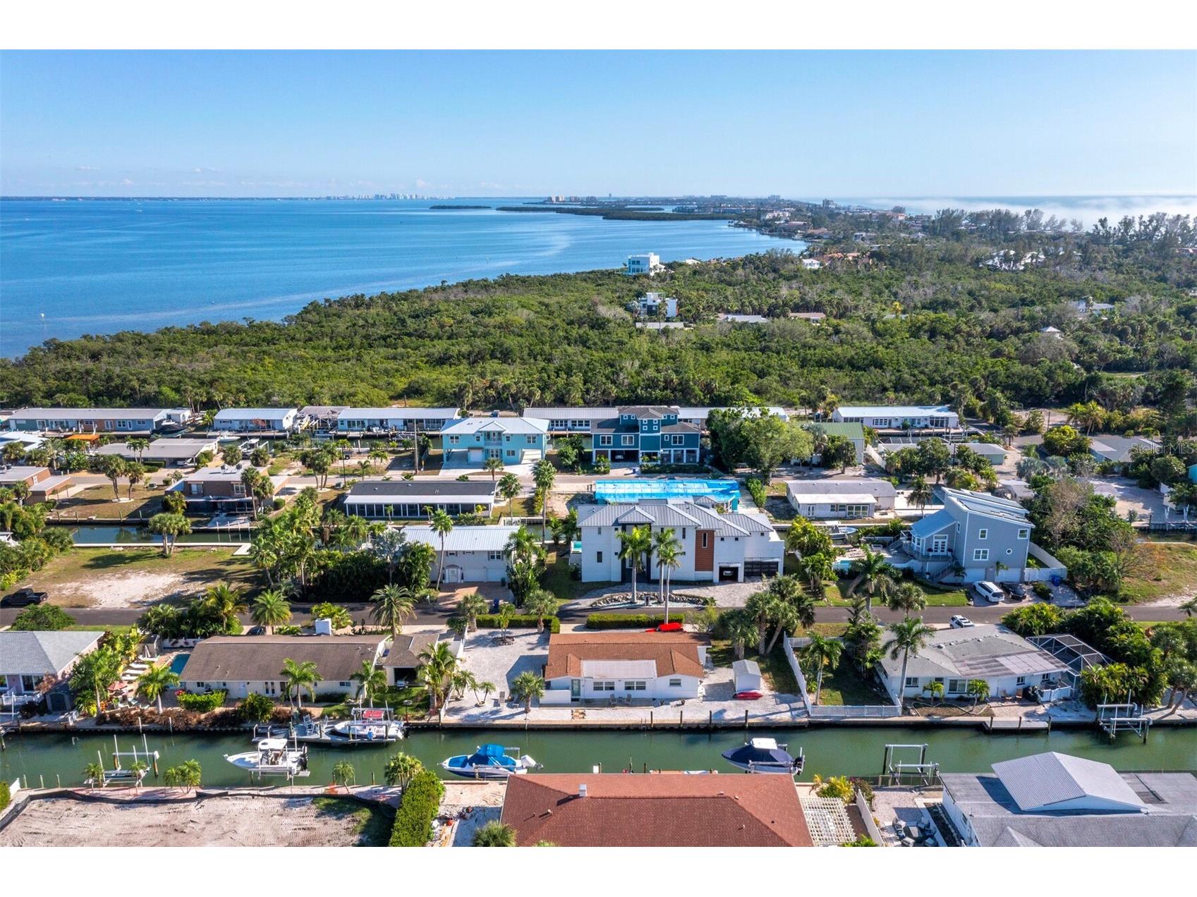 691 Tarawitt Drive Longboat Key FL 34228 - CANAL TO INTRACOASTAL WATERWAY A4678131 image2