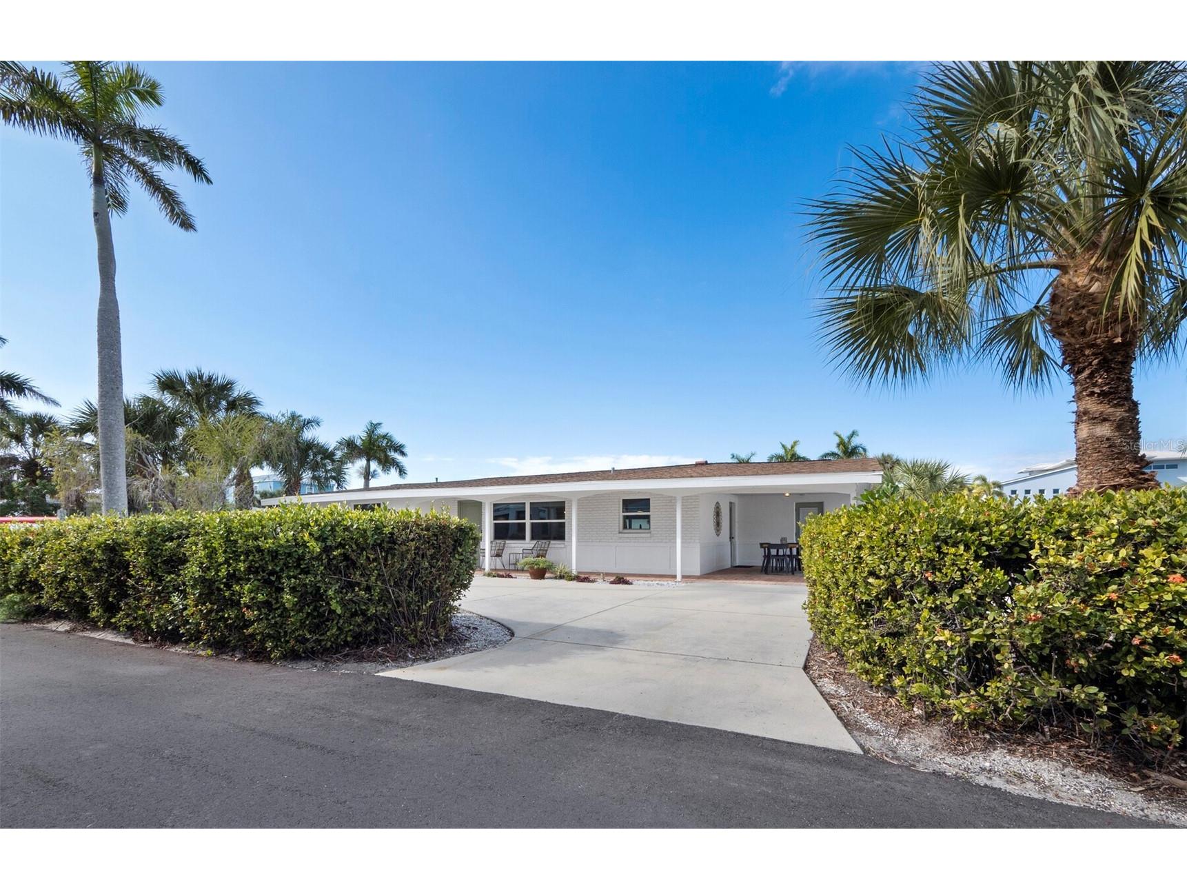 691 Tarawitt Drive Longboat Key FL 34228 - CANAL TO INTRACOASTAL WATERWAY A4678131 image3