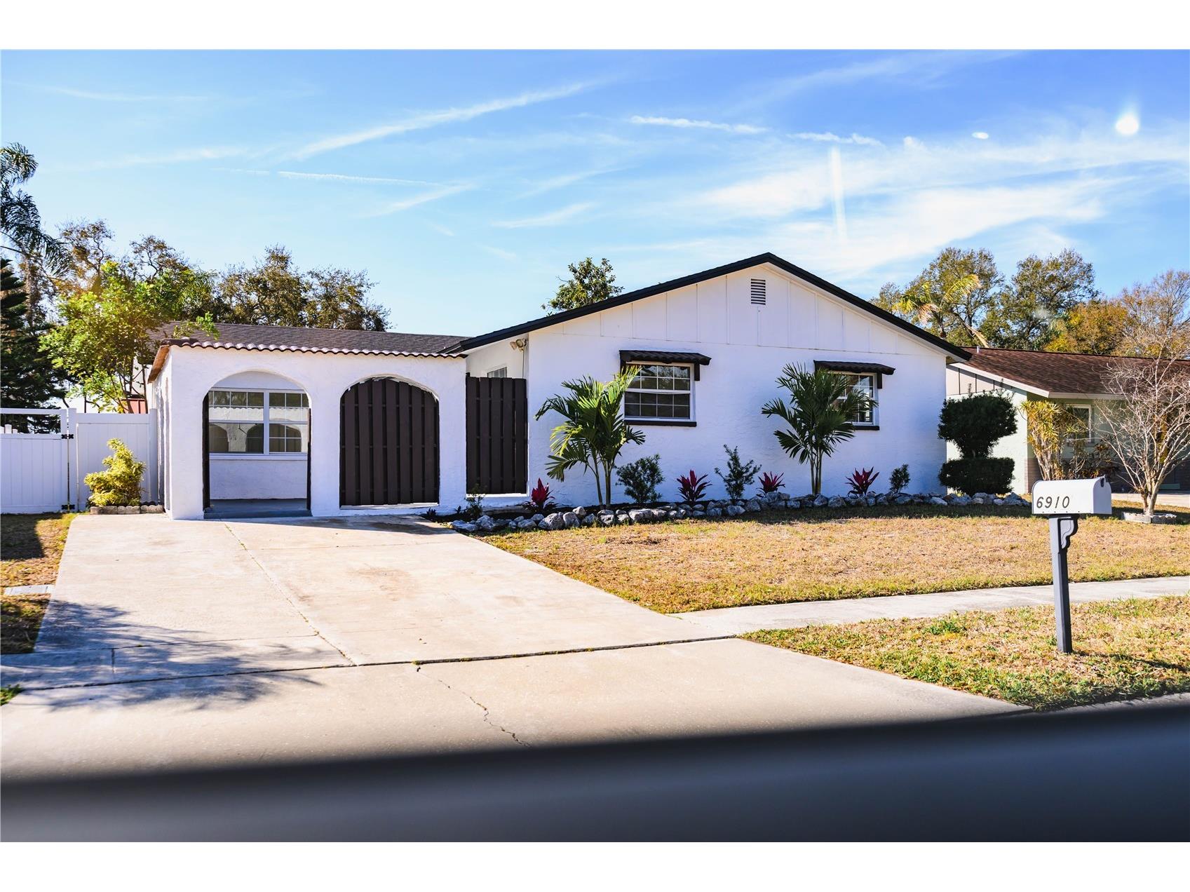 6910 Dalkeith Avenue N Saint Petersburg FL 33709 TB8477951 image1