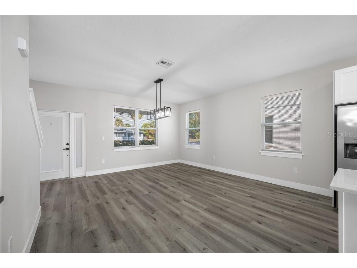 6910 Dartmouth Avenue N Saint Petersburg FL 33710 TB8456701 image6