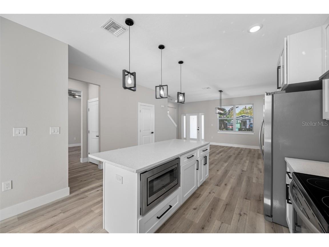 6910 Dartmouth Avenue N Saint Petersburg FL 33710 TB8456701 image7