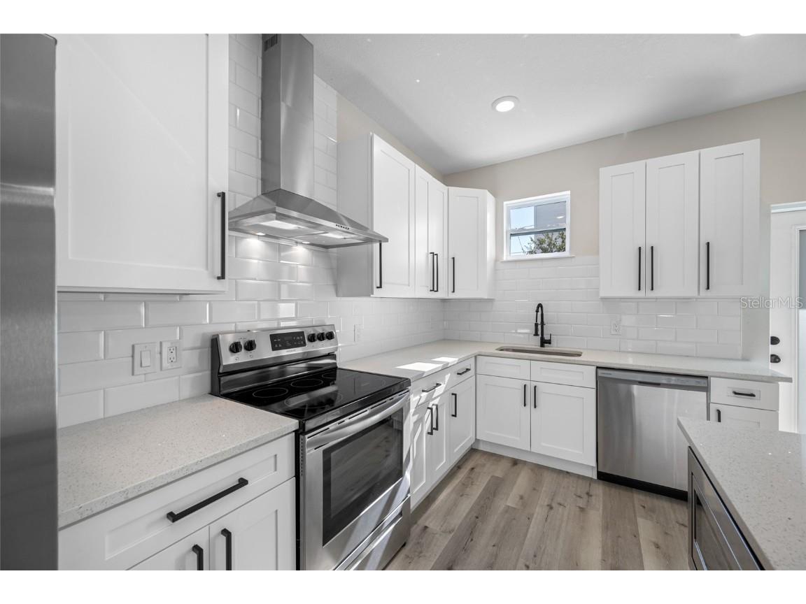 6910 Dartmouth Avenue N Saint Petersburg FL 33710 TB8456701 image8