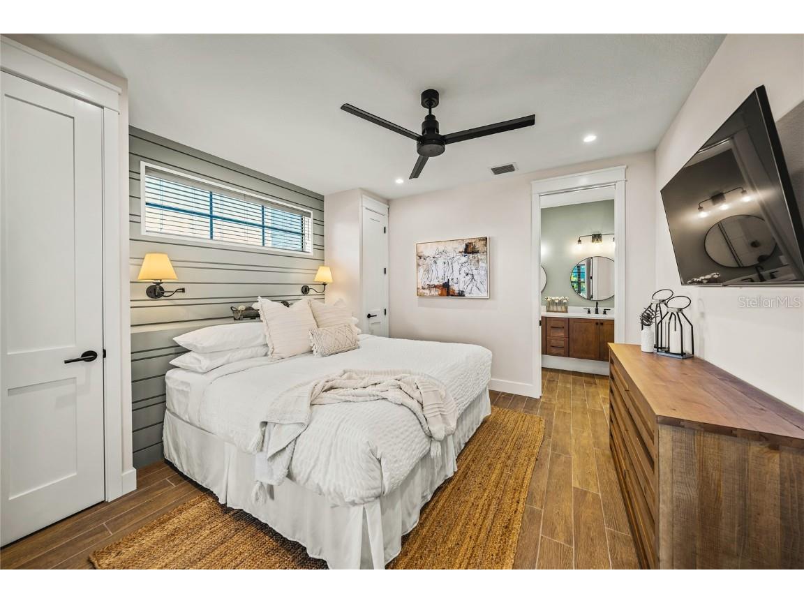 6910 Midnight Pass Road #A Sarasota FL 34242 A4674217 image14