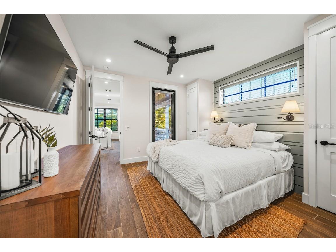 6910 Midnight Pass Road #A Sarasota FL 34242 A4674217 image16