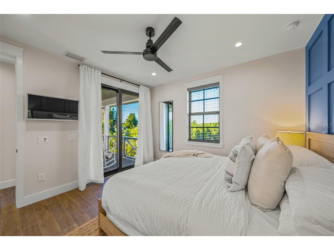 6910 Midnight Pass Road #A Sarasota FL 34242 A4674217 image21