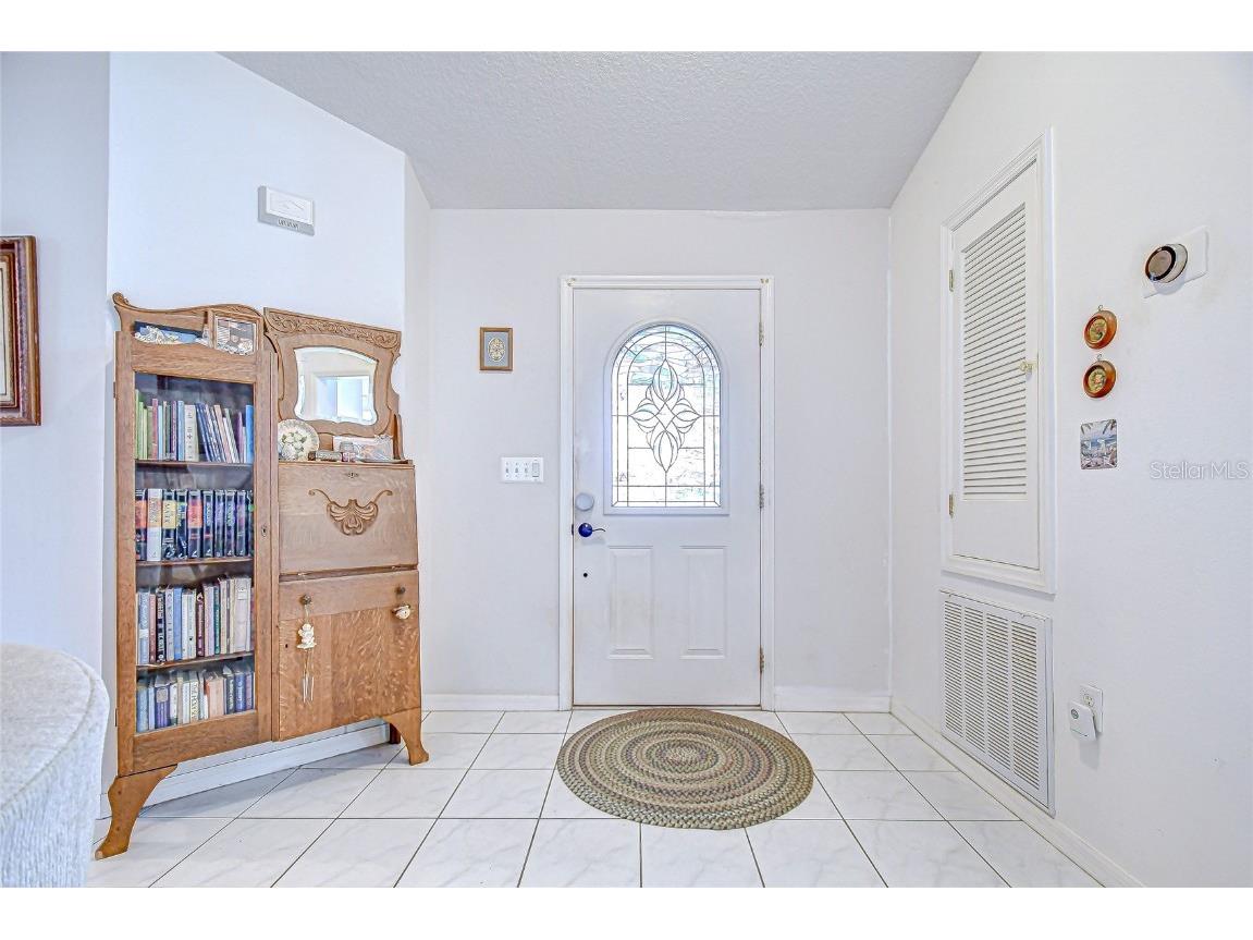 6911 Oakcrest Way Zephyrhills FL 33542 W7881903 image4