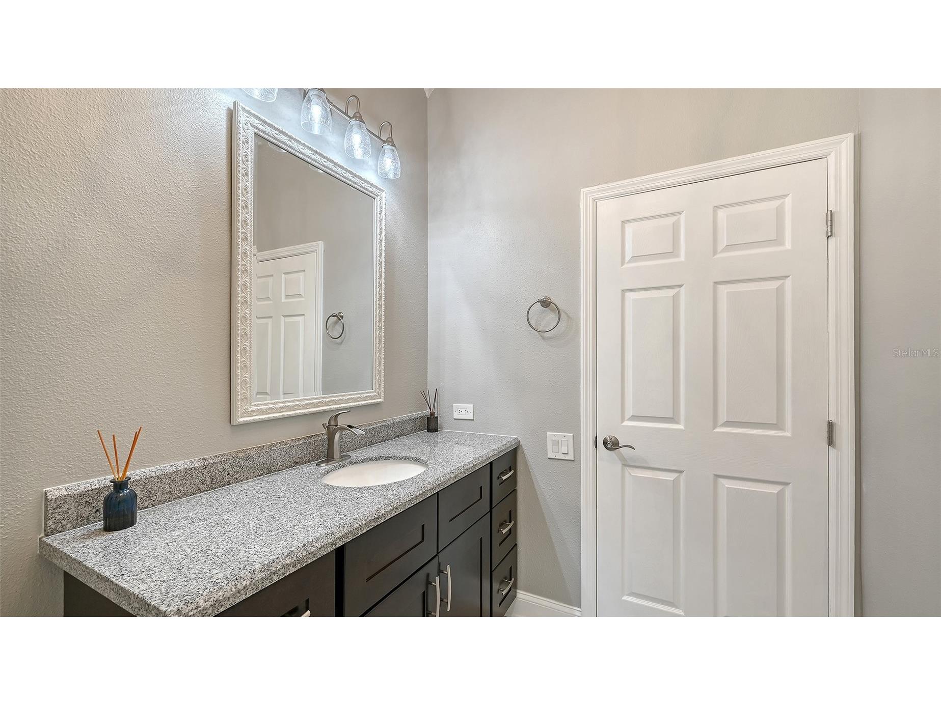 6911 Riversedge Street Circle Bradenton FL 34202 A4687298 image31