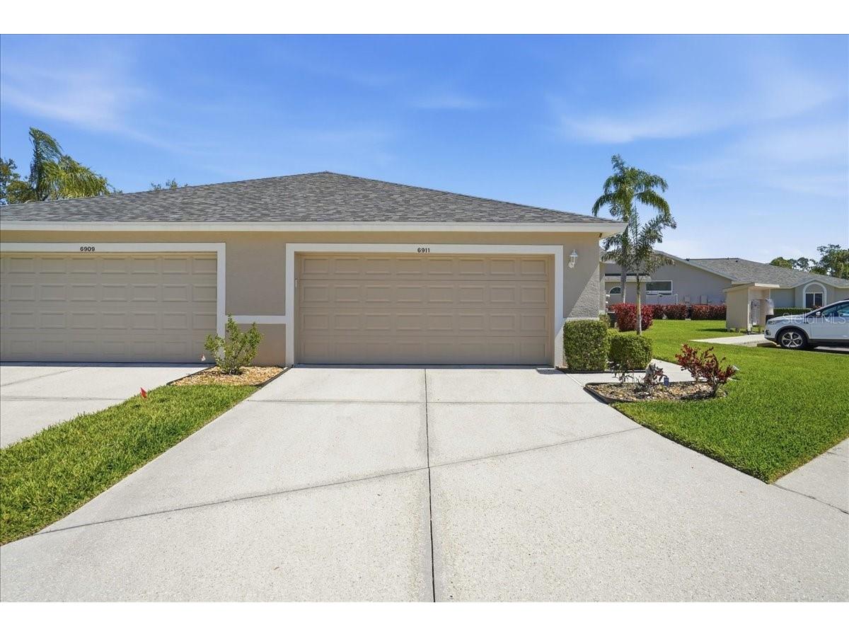 6911 Stoneywalk Court Bradenton FL 34203 A4687162 image2