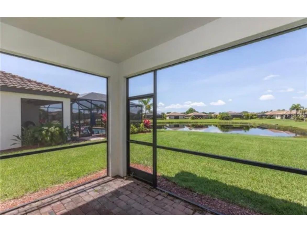 6914 Quiet Creek Drive Bradenton FL 34212 A4674625 image2