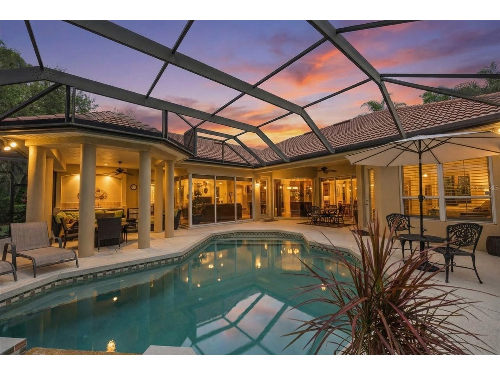 6914 Treymore Court Sarasota FL 34243 A4688605 image2