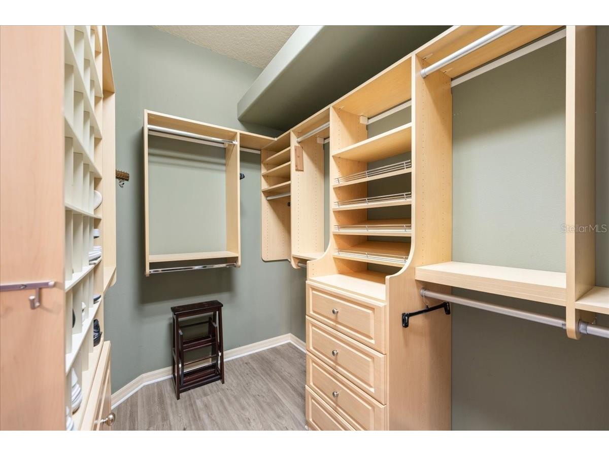 6914 Treymore Court Sarasota FL 34243 A4688605 image28