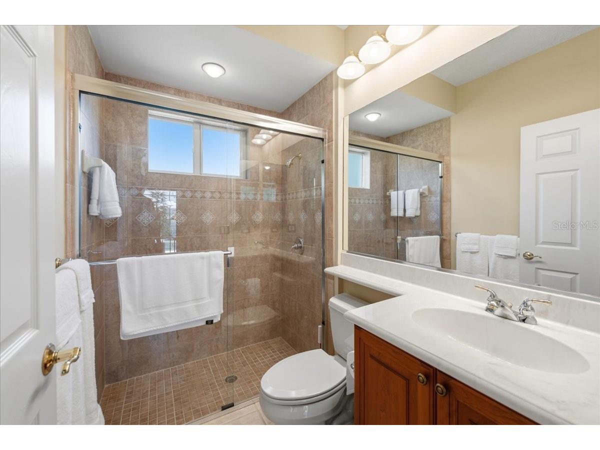 6914 Treymore Court Sarasota FL 34243 A4688605 image34