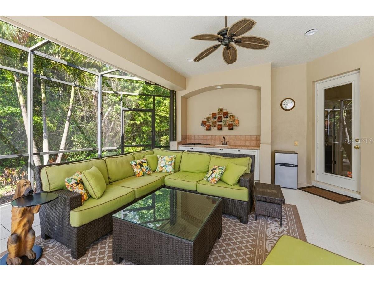 6914 Treymore Court Sarasota FL 34243 A4688605 image39