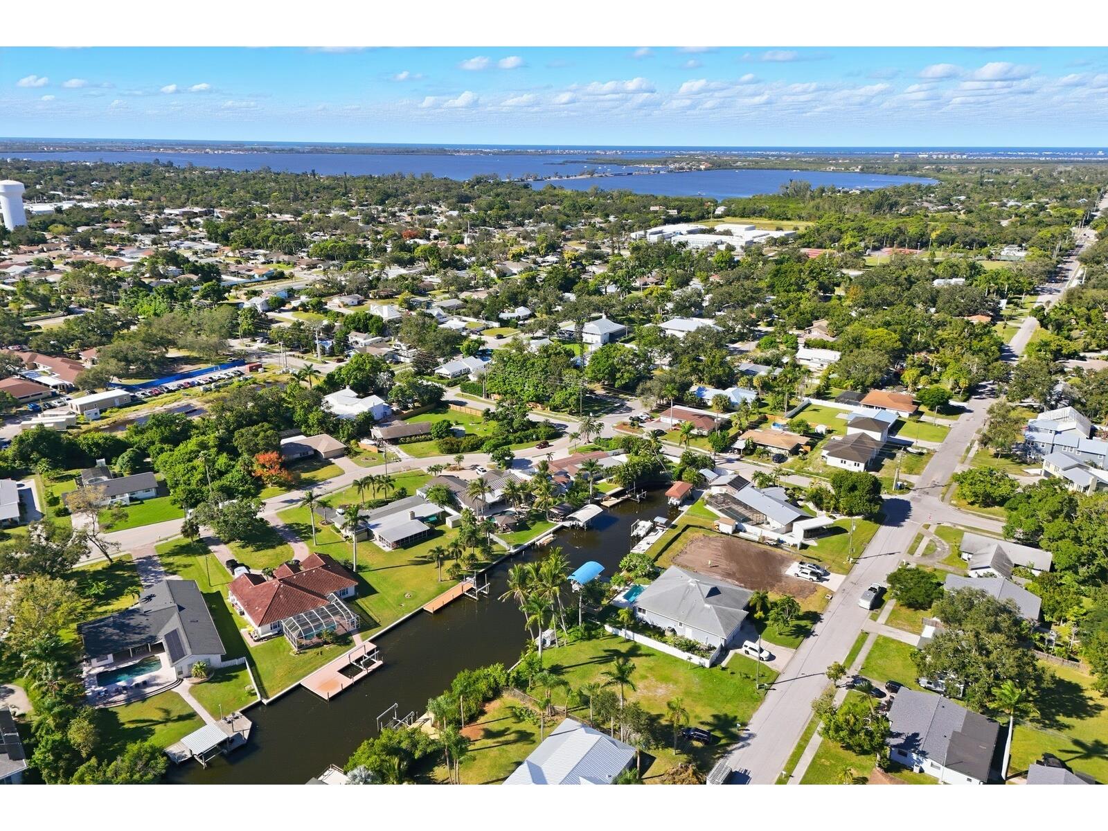 6915 9th Avenue NW Bradenton FL 34209 A4669090 image9