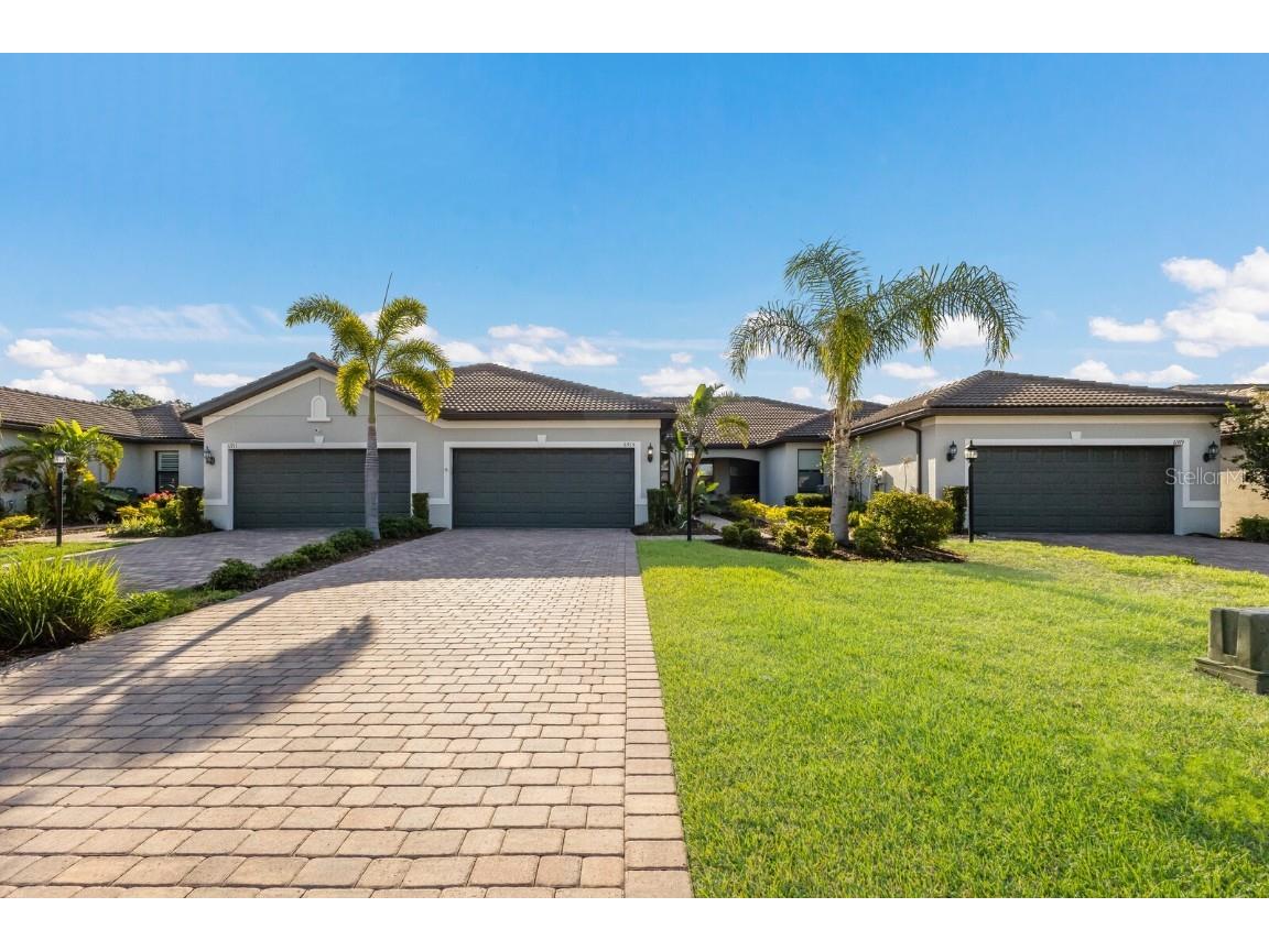 6915 Dorset Court Lakewood Ranch FL 34202 A4649751 image1