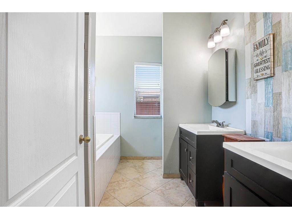 6915 Monarch Park Drive Apollo Beach FL 33572 TB8498774 image18
