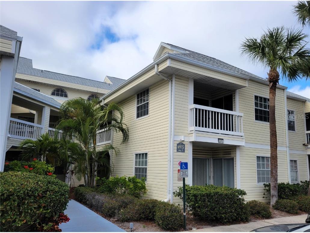 6915 Stones Throw Cir N #3107 Saint Petersburg FL 33710 U8228785 image1