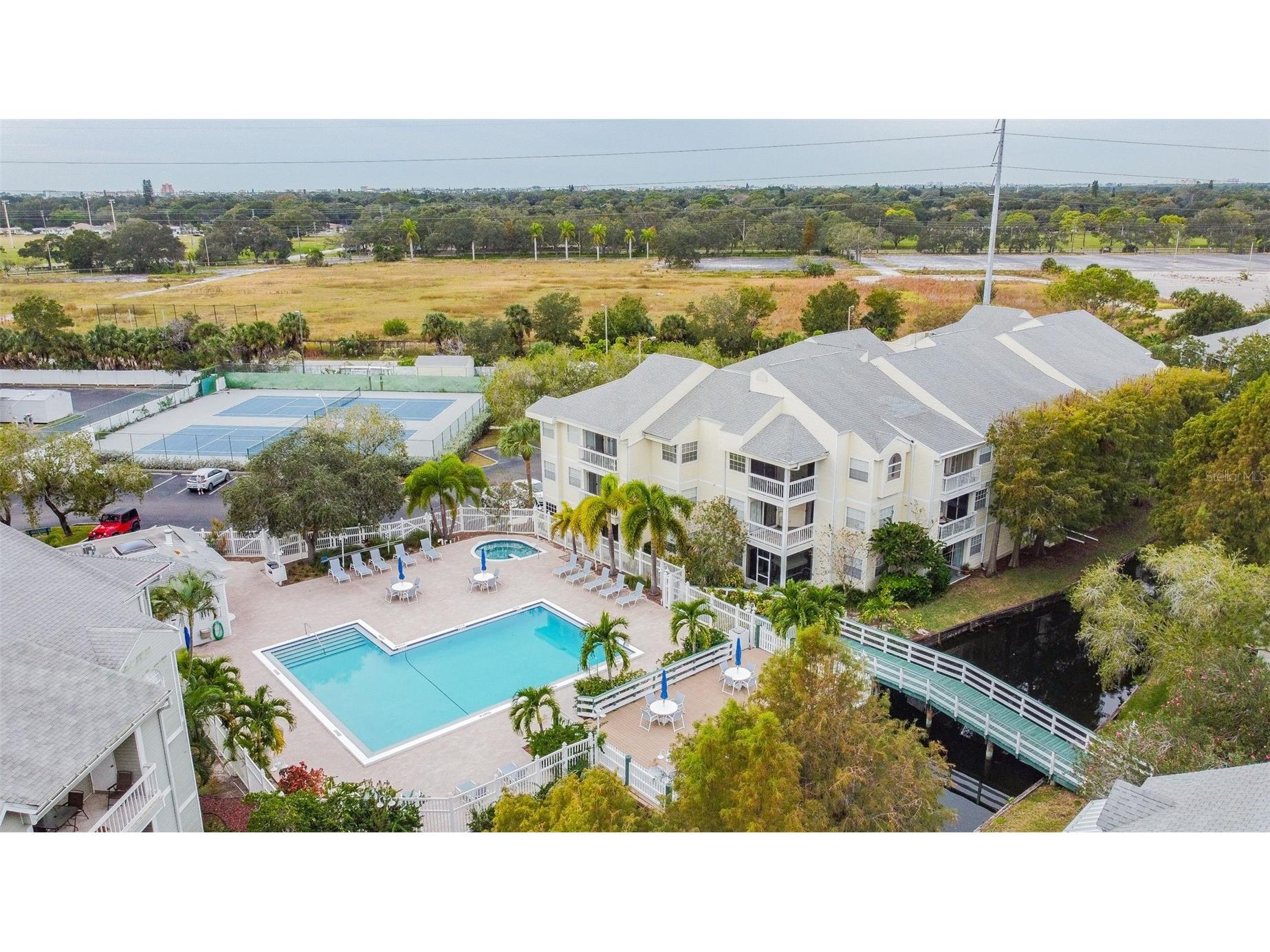 6915 Stones Throw Circle N #3106 Saint Petersburg FL 33710 TB8484140 image30