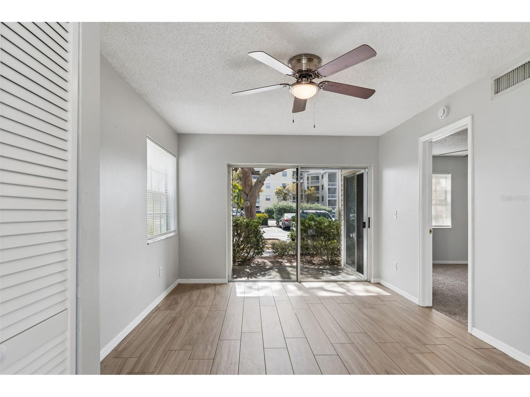 6915 Stones Throw Circle N #3106 Saint Petersburg FL 33710 TB8484140 image6