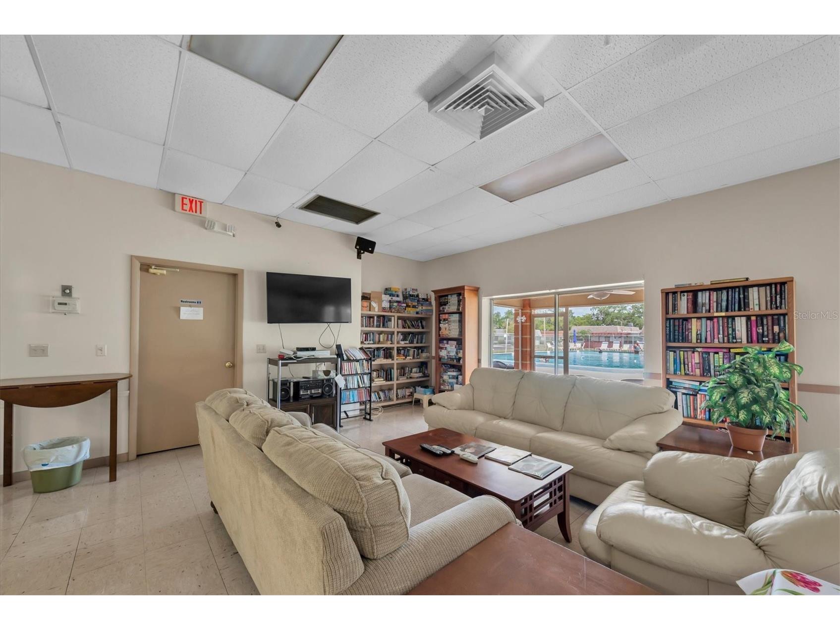 6915 Versailles N Pinellas Park FL 33781 TB8509099 image37