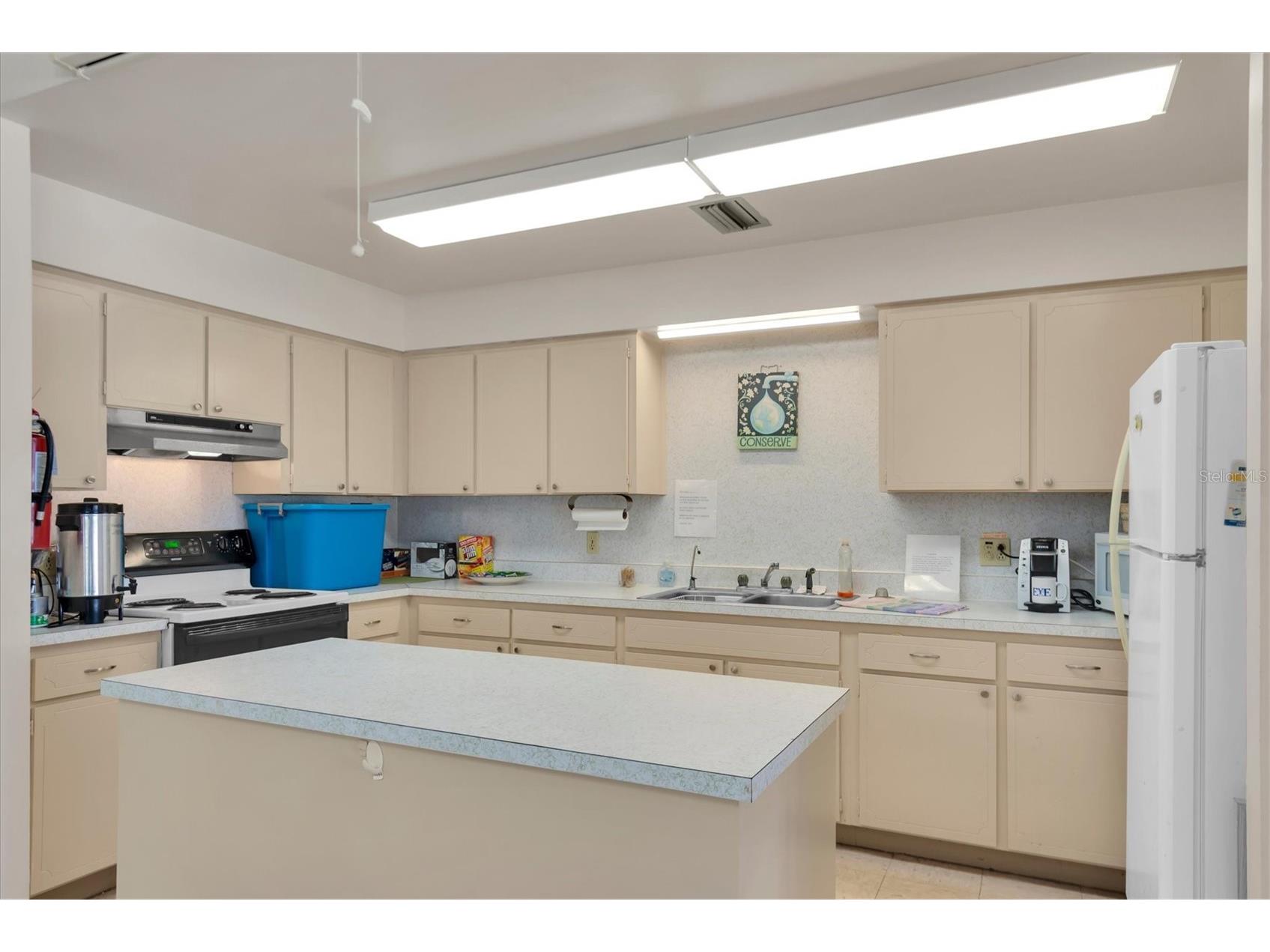 6915 Versailles N Pinellas Park FL 33781 TB8509099 image38