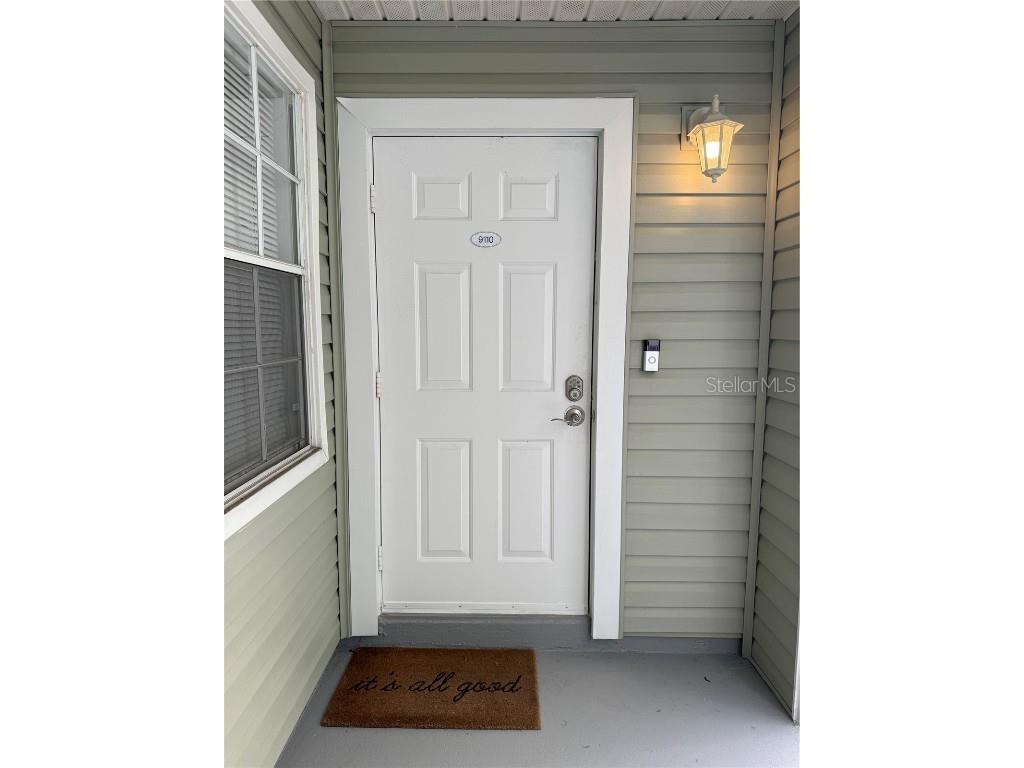 6916 Stones Throw Circle N #9110 Saint Petersburg FL 33710 TB8449483 image1