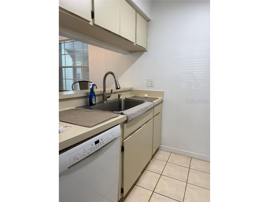 6916 Stones Throw Circle N #9110 Saint Petersburg FL 33710 TB8449483 image10