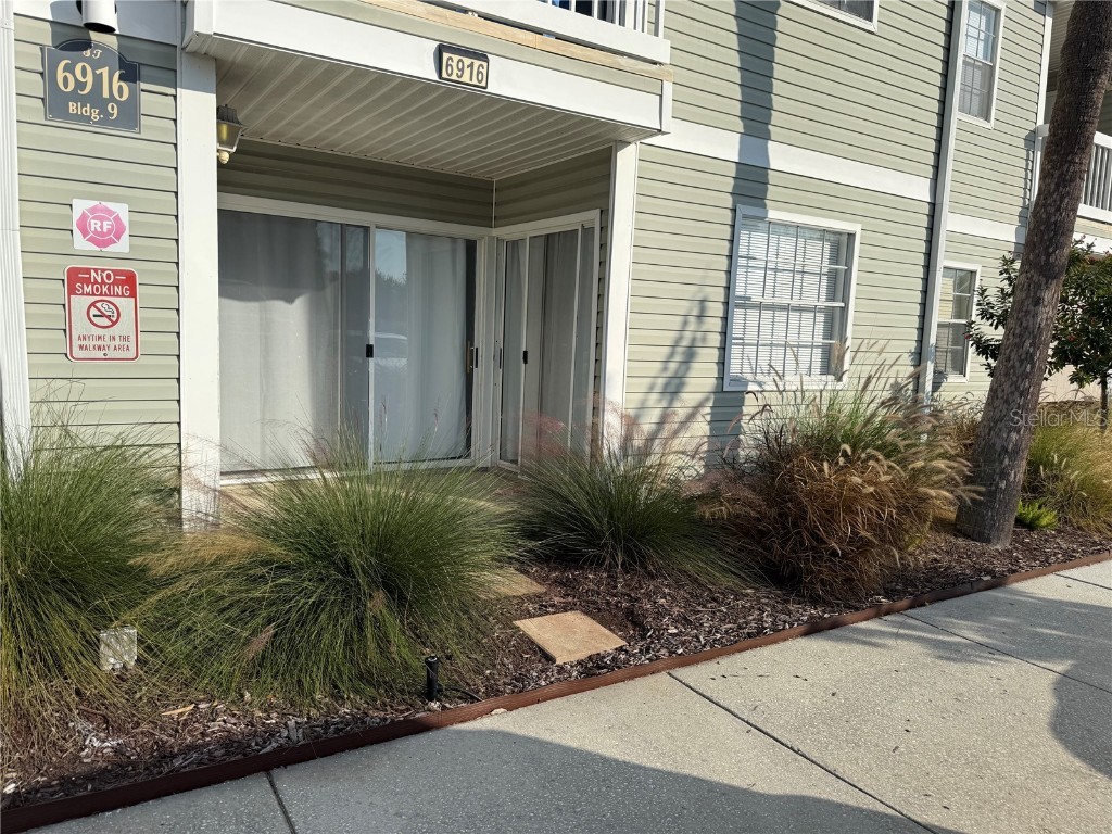 6916 Stones Throw Circle N #9110 Saint Petersburg FL 33710 TB8449483 image2